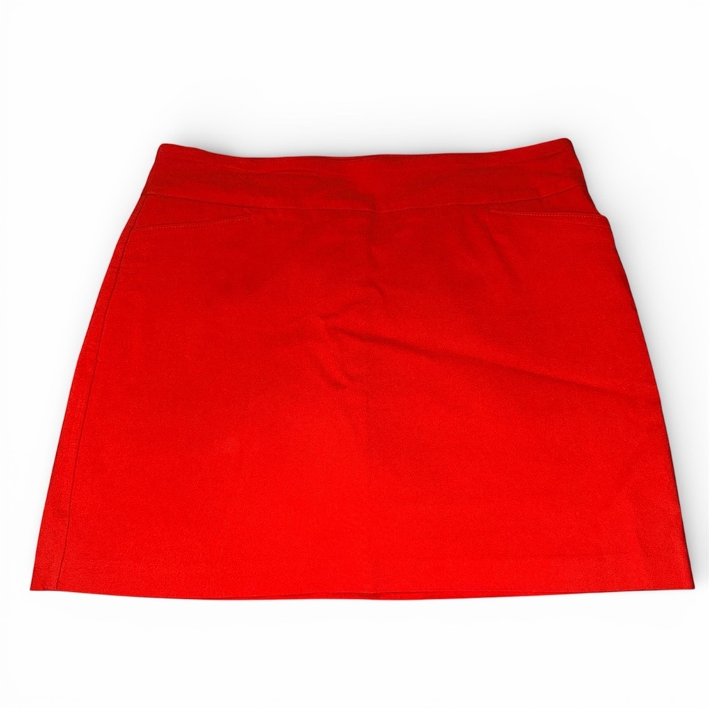 Attyre Bold Red Mini Skort golf, pickleball, tennis, walking, cycling.